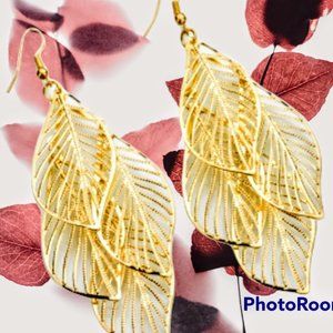 5/25$   NEW     Dangle/Drop Hollow-out leaf Earrings